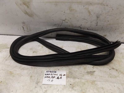 821204L000 Уплотнитель проема двери передней правой hyundai Solaris (RB) 2010-2017 82120-4L000