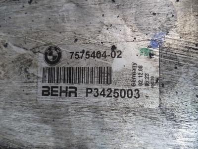 7575404 Радиатор интеркулера BMW 7-Series F01,F02 2008 - 2012 2009 ,