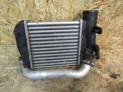 4F0145806AA интеркулер правый Audi A6 4F/C6 2010