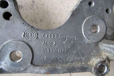 059130147P Кронштейн ТНВД Audi A4 B8/8K 2007