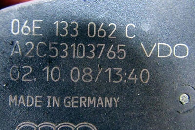 06E133062C заслонка дроссельная Audi A4 B8/8K 2009