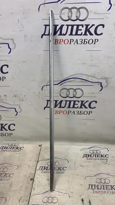 7l0839471b уплотнитель стекла двери VW Touareg 2002-2010