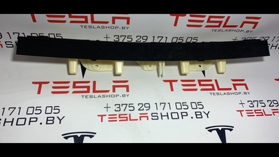 105504906E накладка двери (крышки) багажника задней левой Tesla Model X 2020 1055049-06-E,1055049-07-E