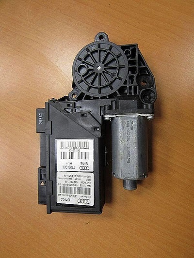 4E0959801C моторчик стеклоподъемника передний левый Audi A8 D3/4E 2002