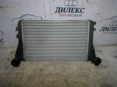 3C0145805R интеркулер VW Tiguan 2007-2011 2008