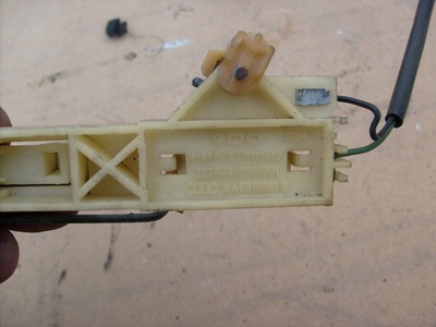 8A0919051B audi b4 1 , 6 2 , 0 датчик уровня топлива