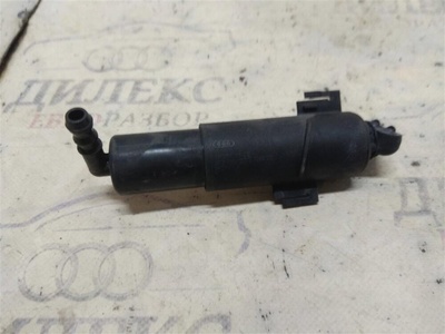 8T0955102B форсунка омывателя фары Audi A5 /S5 Coupe/Sportback 2008> 2010