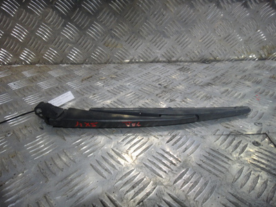 3882163J00 Поводок стеклоочистителя Swift (89-10) / SX4 (06-13) / Splash (08-15) зад б\у (арт. )