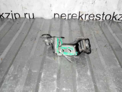 804010019R Петля двери Megane 3 (09-14)/Fluence (10-13) пер L б\у (арт. )