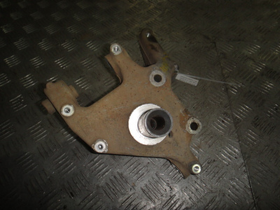 3C0505435F Кулак поворотный Tiguan (07-16)/Passat B6 (05-11)/Yeti (09-) 2WD зад L б\у (арт. )