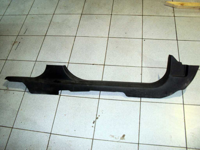 93353655 Порог пластиковый (накладка) Astra H (седан) L внутр. б\у (арт. )