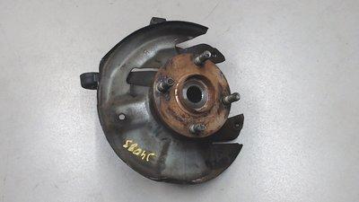 D06133060B Ступица (кулак, цапфа) перед. правая Mazda Demio 1997-2003 2000 D061-33-060B