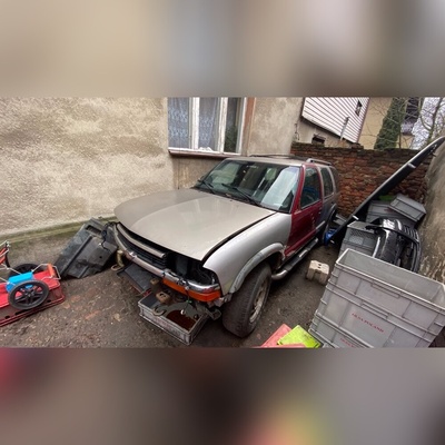 Chevrolet блейзер решетка радиатора хромированная