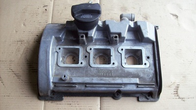 078103471T крышка клапонов головки левая audi a6 c5 s4 2.7 бит