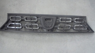 623103440R dacia duster 2 ii решетка радиатора передняя