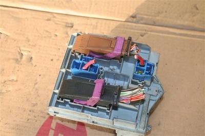 46796538 блок предохранителей fiat stilo 1 , 9jtd