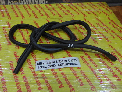 MB830933 Уплотнитель проема двери Mitsubishi Libero CB2V 1999