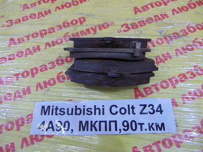 MR977117 Колодки тормозные передние к-кт Mitsubishi Colt Z34A 2006 MR 977117