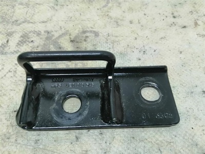 4e0813545 кронштейн (сопут. товар) Audi A8 [D3 4E] 2004-2010 2006