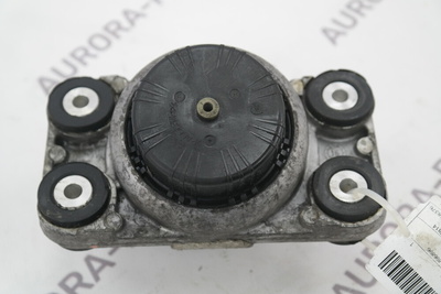 LR072113 Подушка двигателя (4.4L DOHC DITC V8 Diesel) RH Land Rover Range Rover 30DDTX L405 2012