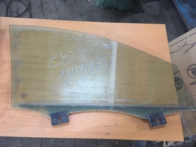4L0845021B Стекло Audi Q7 4L 2006 , 4L0845021