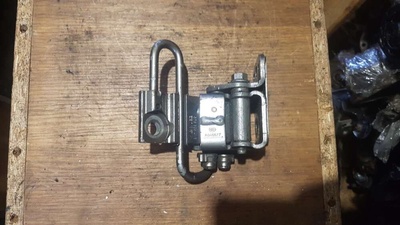 3C8833411B Петля двери задней левой Volkswagen Passat CC 2011