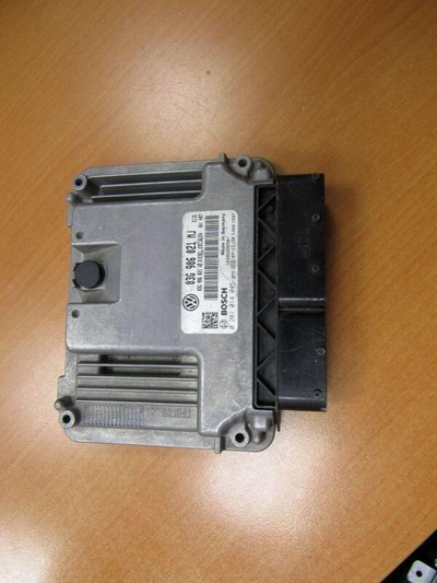 03G906021MJ Блок управления двигателем Volkswagen Touran 2008