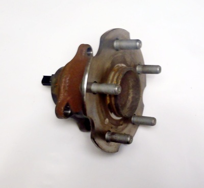4245042040 rav4 05 - 18 ступица колёса подшипник датчик абс задняя 2wd
