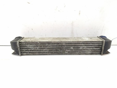 1612787 интеркулер BMW 3 E90/E91/E92/E93 2006 ,2247359