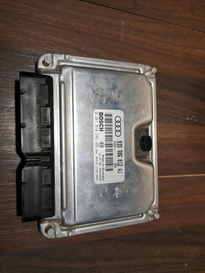 038906012AJ блок управления двигателя audi a4 b5