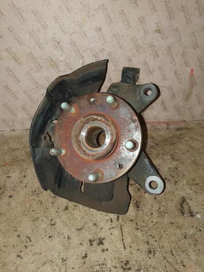 L20633020B Кулак поворотный передний Mazda CX-7 I Рестайлинг (2009–2012) 2012 L206-33-020B