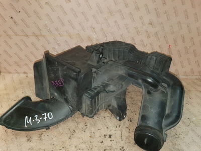 LF5013201B Резонатор воздушного фильтра Mazda 3 I (BK) Рестайлинг (2006–2009) 2008 LF50-13-201B