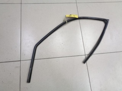 1221090 Уплотнитель стекла двери передней левой Ford Focus 1 1998-2005 2000