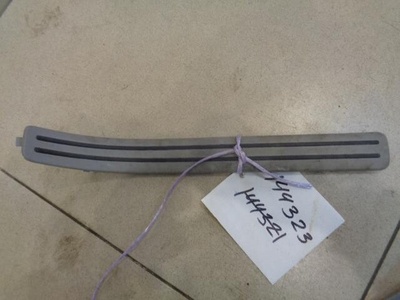 7L0853794 Накладка порога внутренняя задняя правая Volkswagen Touareg 2002-2010 2003