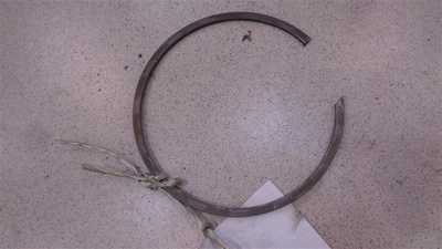 Палец со стопорной шайбой. Стопорное кольцо ручника. Стопорное кольцо ручника. Стопорное кольцо ручника. Стопорное кольцо заднего суппорта vw bora.