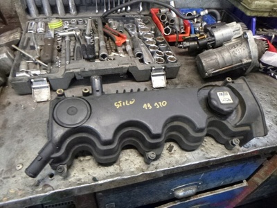 46530606 fiat stilo doblo i 1.9jtd крышка крышка клапанов