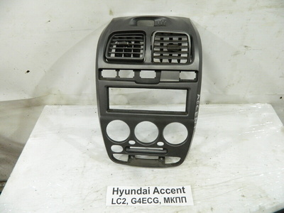 8474125300 Накладка на панель Hyundai Accent LC 2005 84741-25300