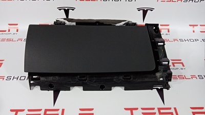 100332721P Бардачок Tesla Model X 2019 1003327-21-P