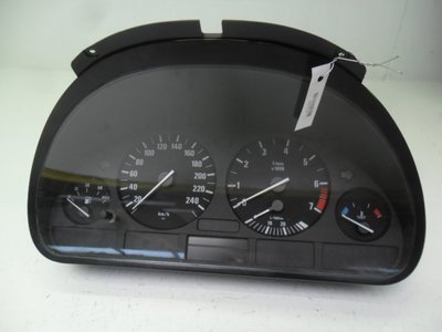 62116903794 Щиток приборов (приборная панель) BMW 5-serie (E39) 2000