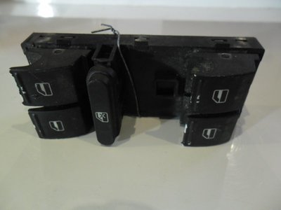Кнопка управления стеклоподъемниками Volkswagen Golf-5+ 2005
