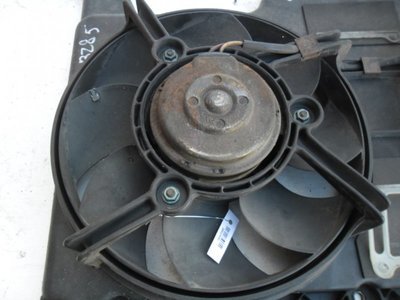 Вентилятор радиатора Audi 80(B4) 1998