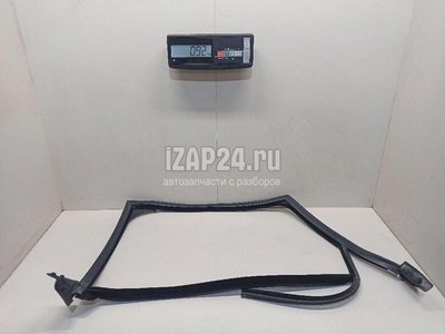 4F9839439R Уплотнитель стекла двери VAG Allroad quattro (2006 - 2012)