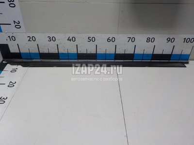 4B0853764M2ZZ Накладка стекла заднего правого VAG A6 [C5] (1997 - 2004)