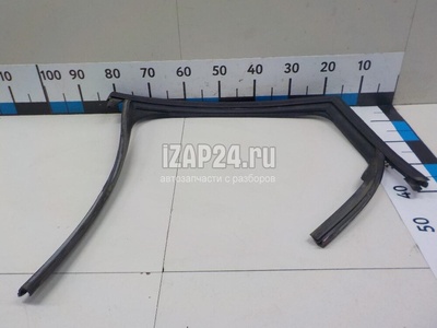 8V4839439A Уплотнитель стекла двери VAG A3 [8V] (2013 - 2020)