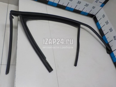 1567350125 Уплотнитель стекла двери Mercedes Benz GLA-Class X156 (2014 - 2020)