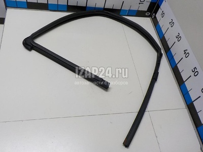 803311KA2A Уплотнитель стекла двери Nissan Juke (F15) (2011 - 2019)