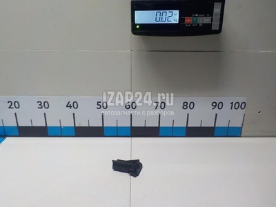 6819442010 Уплотнитель стекла двери Toyota RAV 4 2019