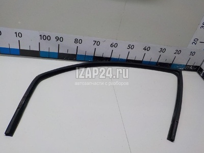 1221090 Уплотнитель стекла двери Ford Focus I (1998 - 2005)