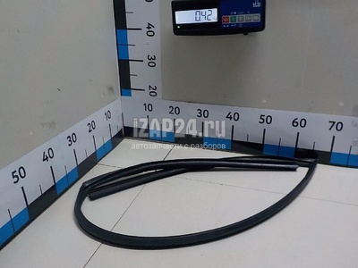 0k30a58605a Уплотнитель стекла двери Hyundai-Kia RIO (2000 - 2005)