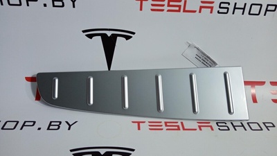 105038100D Обшивка багажника левая нижняя Tesla Model X 2019 1050381-00-D,1050383-00-B